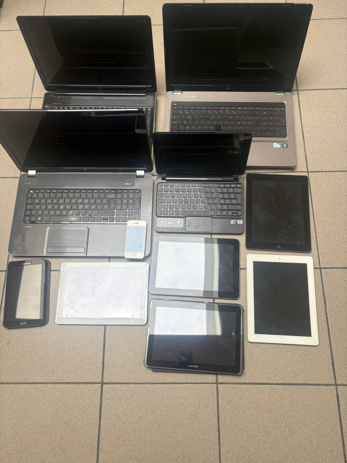 Lot laptops, tablets, Computers en Software, Ophalen, Zo goed als nieuw