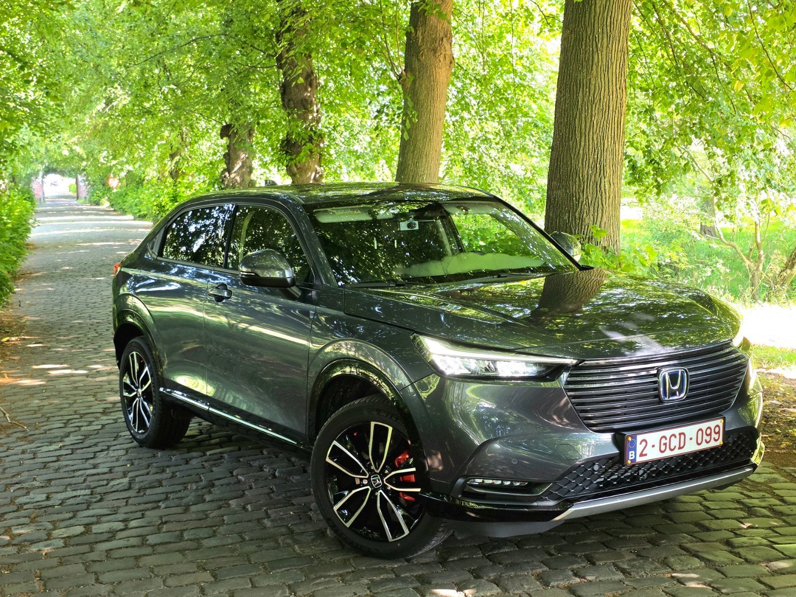 Honda HR-V 1.5 Hybrid 2024 (Advance) Pristine Condition, Leder en Stof, 96 kW, Dealer onderhouden, Zilver of Grijs