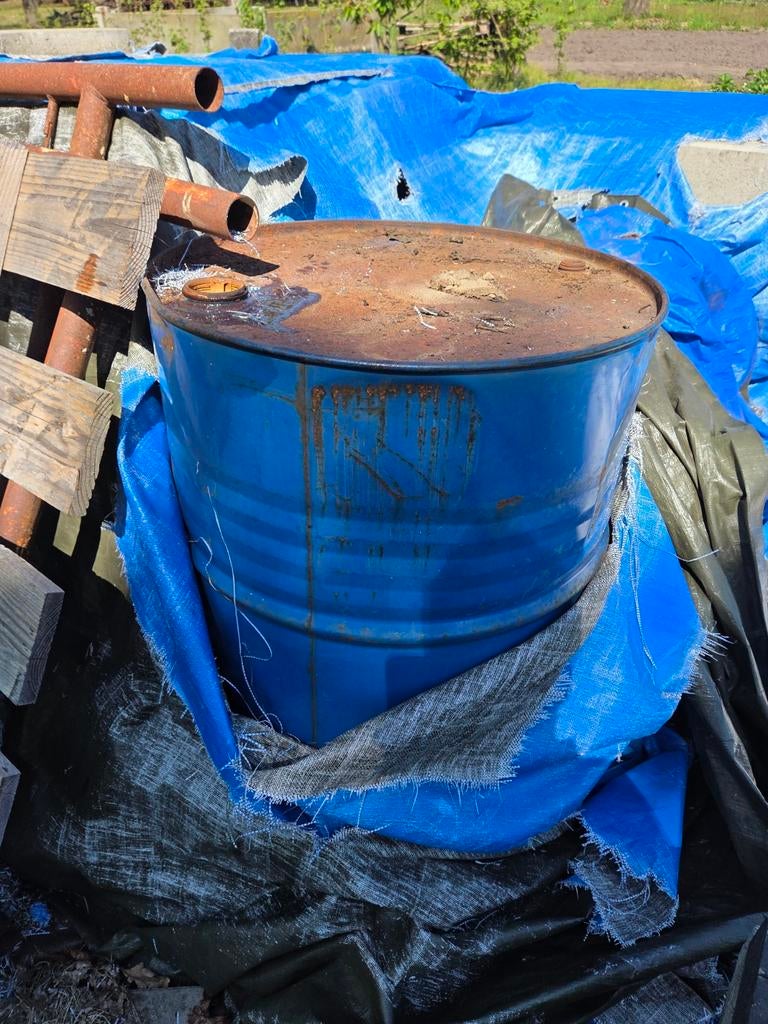 Gratis vat bekistingsolie +-150 liter, Ophalen