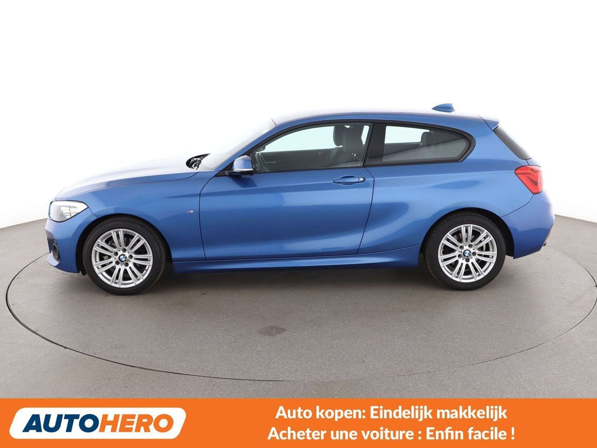BMW 1 Serie 116 116i M Sport (bj 2016), Auto's, BMW, Gebruikt, Zwart, Blauw, Alcantara