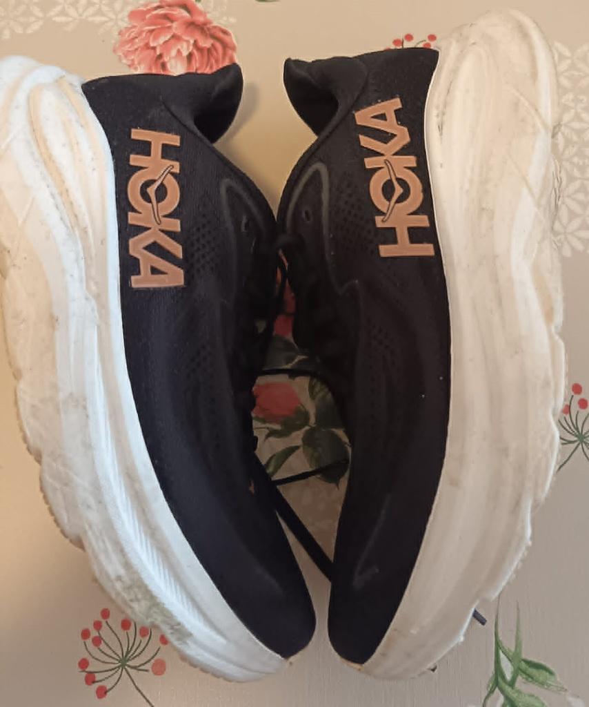 Chaussures HOKA Arahi pour femme, Autres marques, Course à pied, Chaussures de course à pied, Comme neuf
