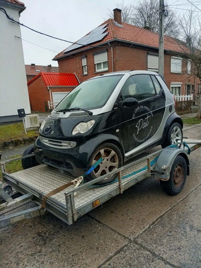 Remorque plateau disponible avec chauffeur, Enlèvement