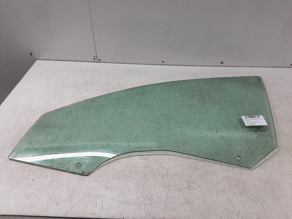 VITRE AVANT GAUCHE Skoda Superb Combi (3TAC / TAF), Utilisé, Info@skoda-auto.de, Skoda, Max-Planck-Straße  3-5
64331  Weiterstadt, DE