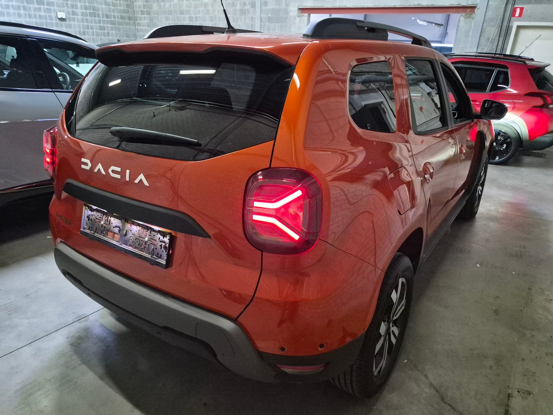 Dacia Duster TCe Extreme EDC AUTOMATIC - LEZ VALID 2035 - 1s, Autos, 1332 cm³, Achat, Entreprise, Carnet d'entretien