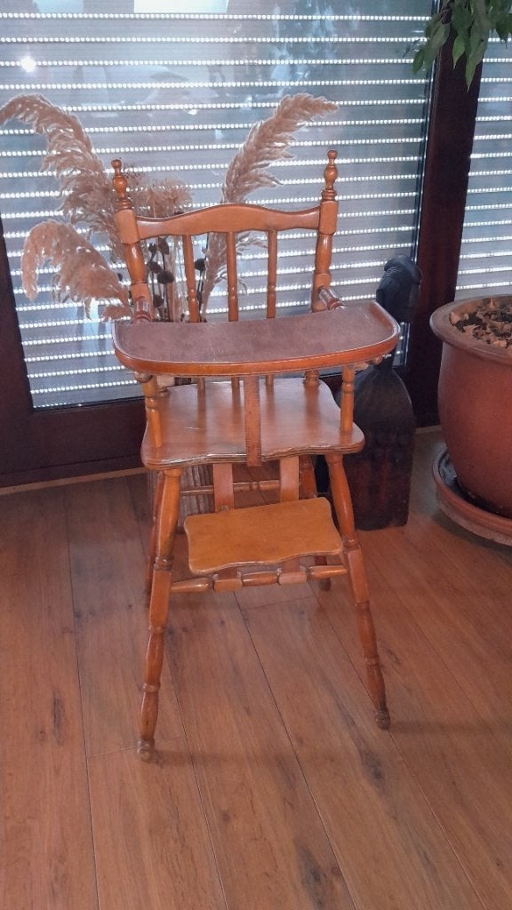 oude houten kakstoel, Ophalen