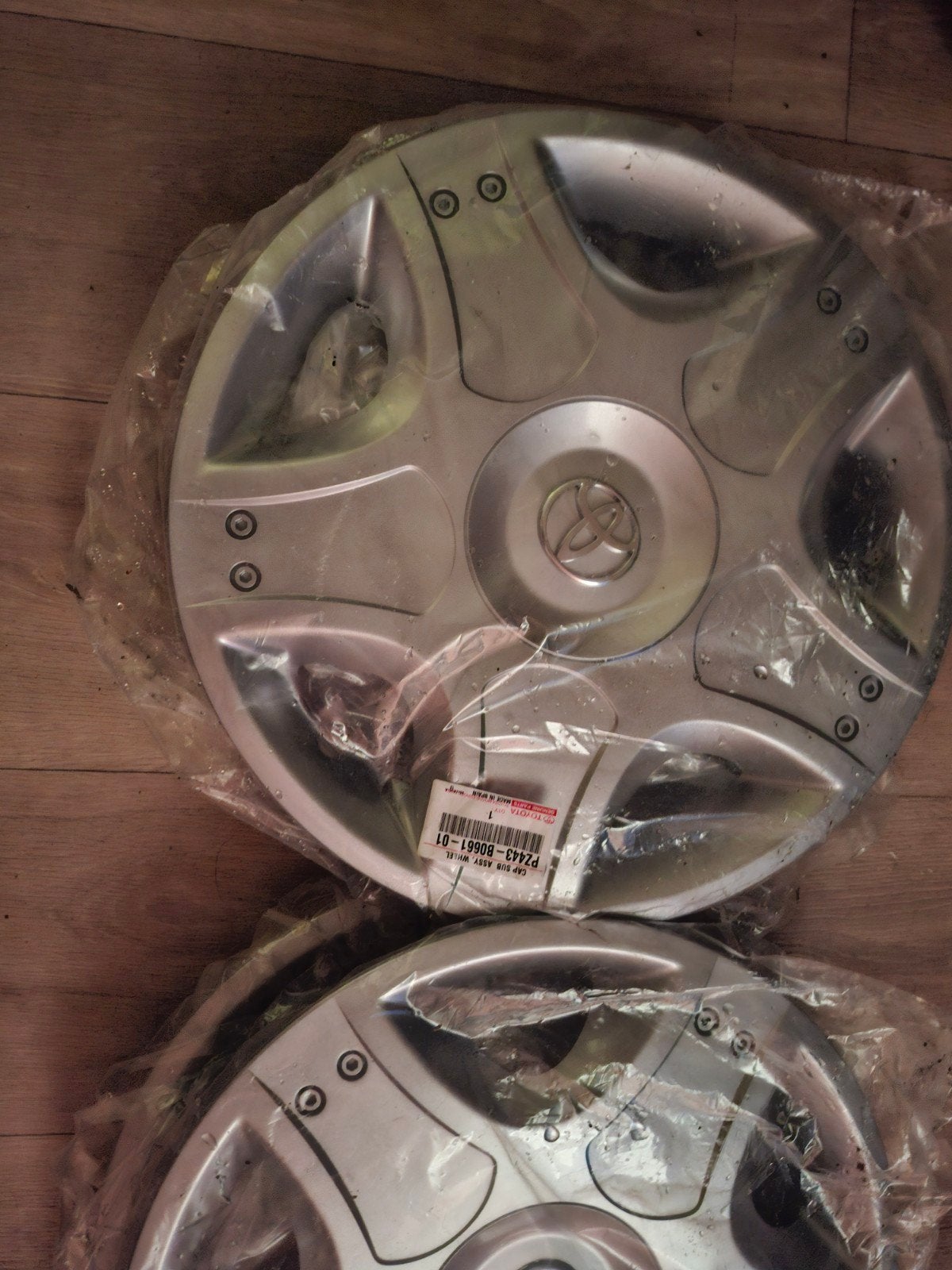 4 capuchons de roues Toyota 17" NEUFS., Enlèvement ou Envoi, Neuf