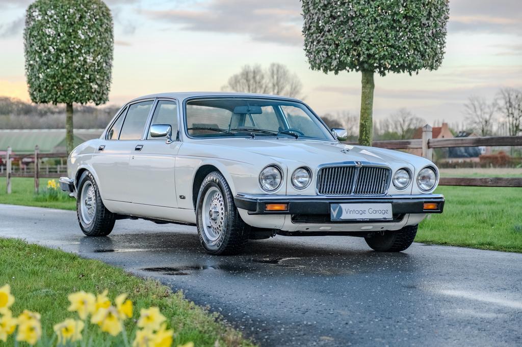 Jaguar XJ12 Sovereign - 1986, Auto's, Automaat, 4 deurs, Achterwielaandrijving, 217 kW