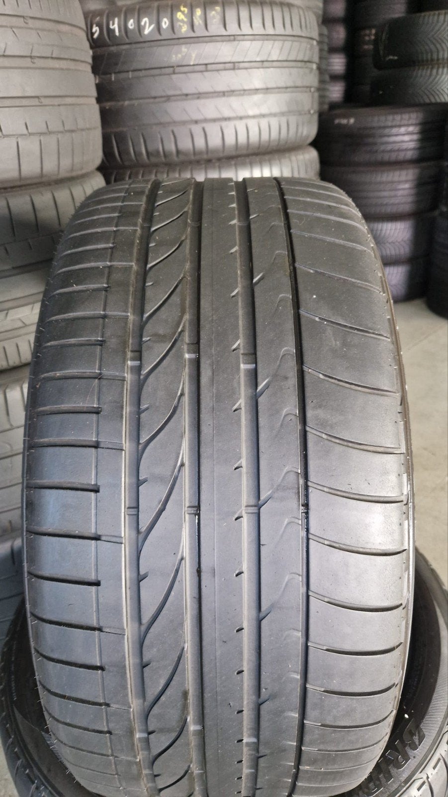 30540r20 305 40 r20 305/40/20 Bridgeston avec montage, Autos : Pièces & Accessoires, Commande, Enlèvement ou Envoi