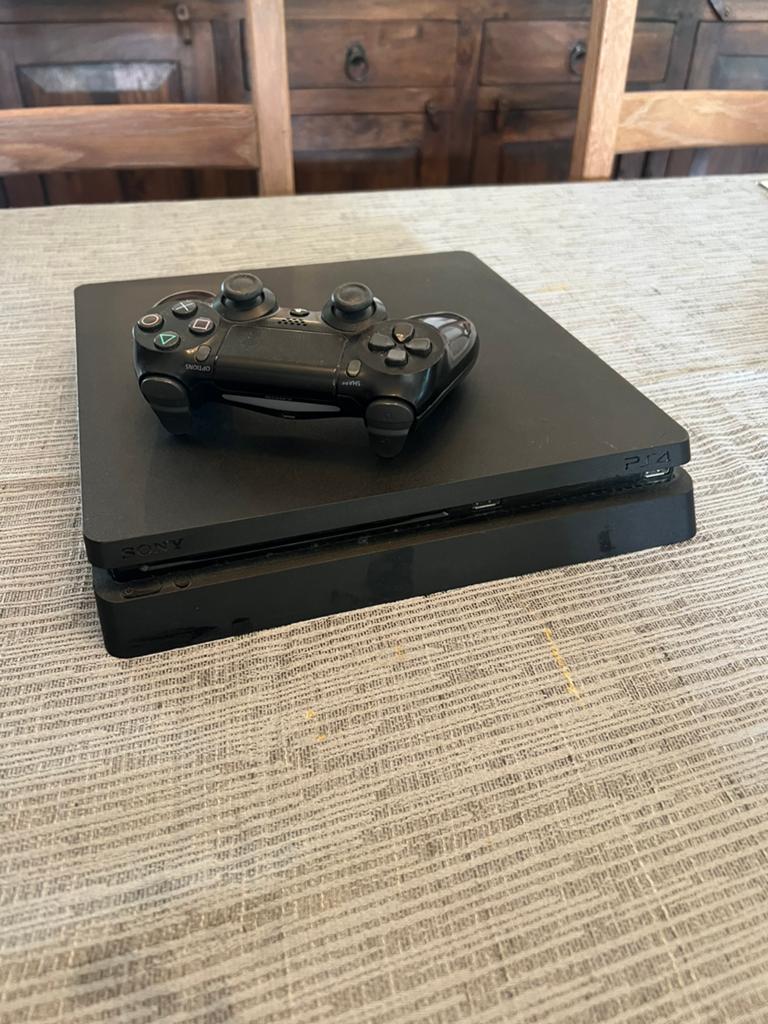Playstation 4 + controller + games, Games en Spelcomputers, Spelcomputers | Sony PlayStation 4, Ophalen, Met 1 controller, Slim