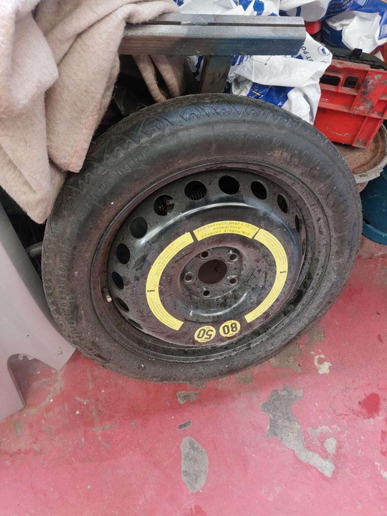 Roue de secoure mercedes e classe c classe ....., Enlèvement, Comme neuf