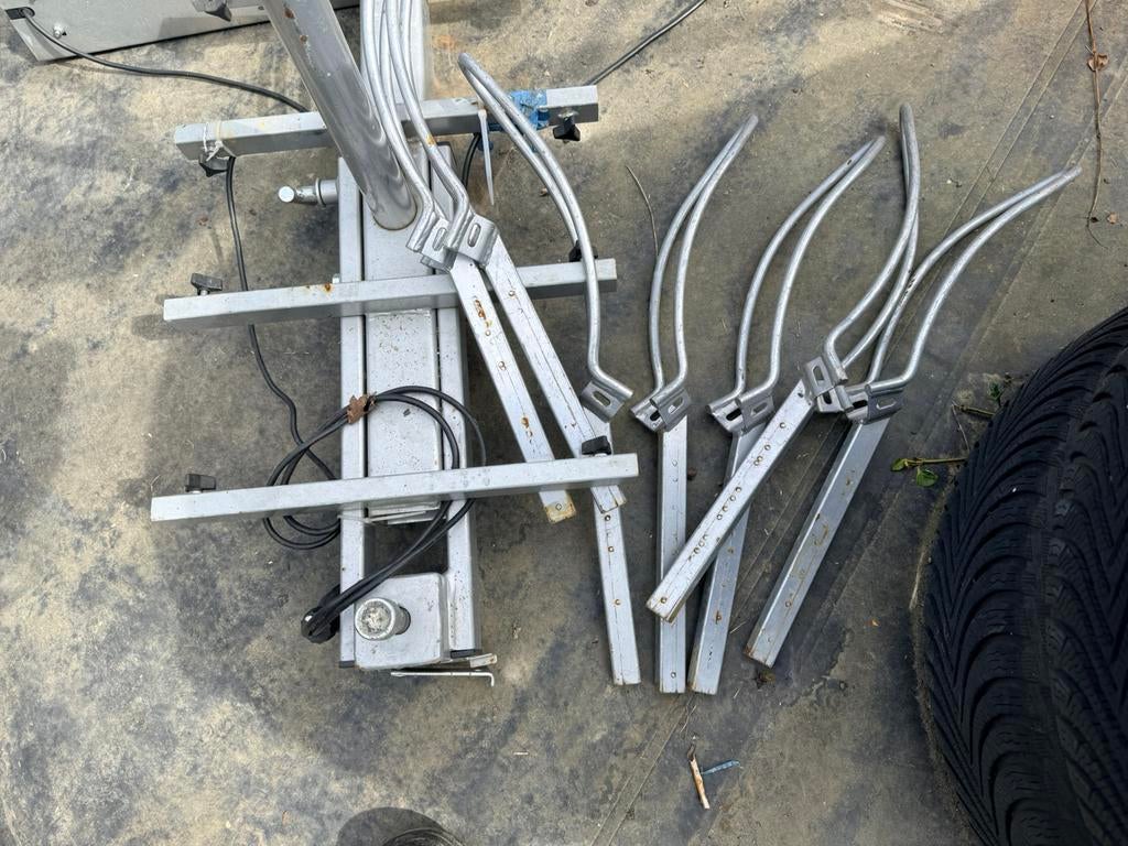 Porte vélos, Ophalen, 3 fietsen of meer, Zo goed als nieuw, Trekhaakdrager