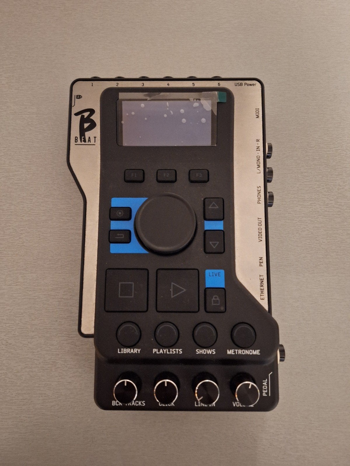 B BEAT m live  + M pen, Muziek en Instrumenten, Ophalen