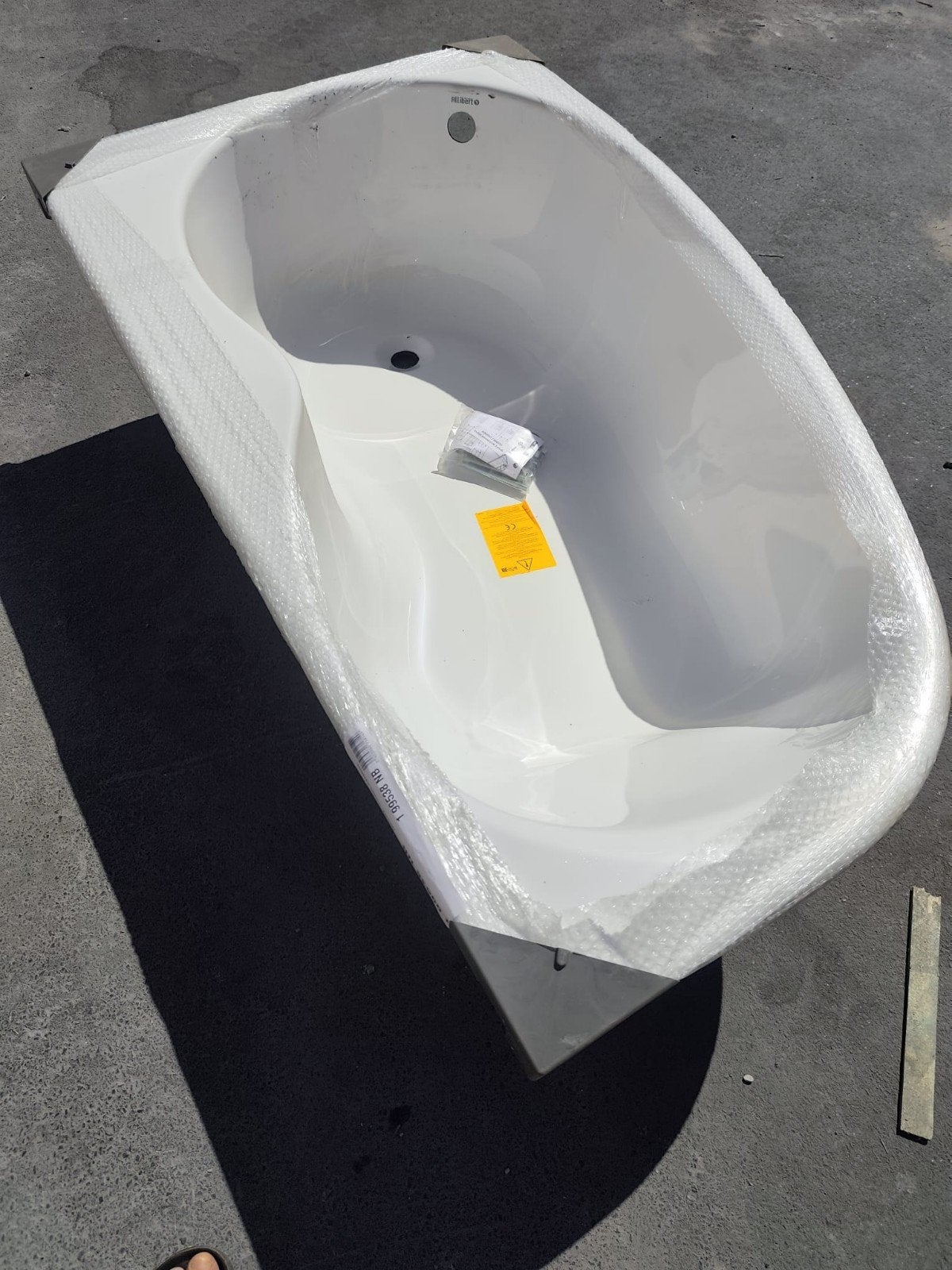 GRAND DÉSTOCKAGE DE BAIGNOIRES & SANITAIRES, Maison & Meubles, Aloni, Info.bricoquievrain@gmail.com, Rue de Mons 164c,  7380 Quievrain