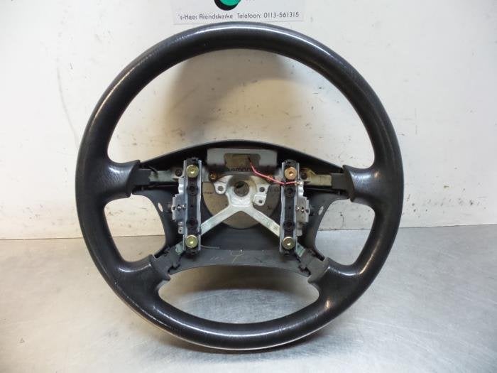 Volant d'un Toyota Corolla (Corolla 96-), -, Toyota, Utilisé, -