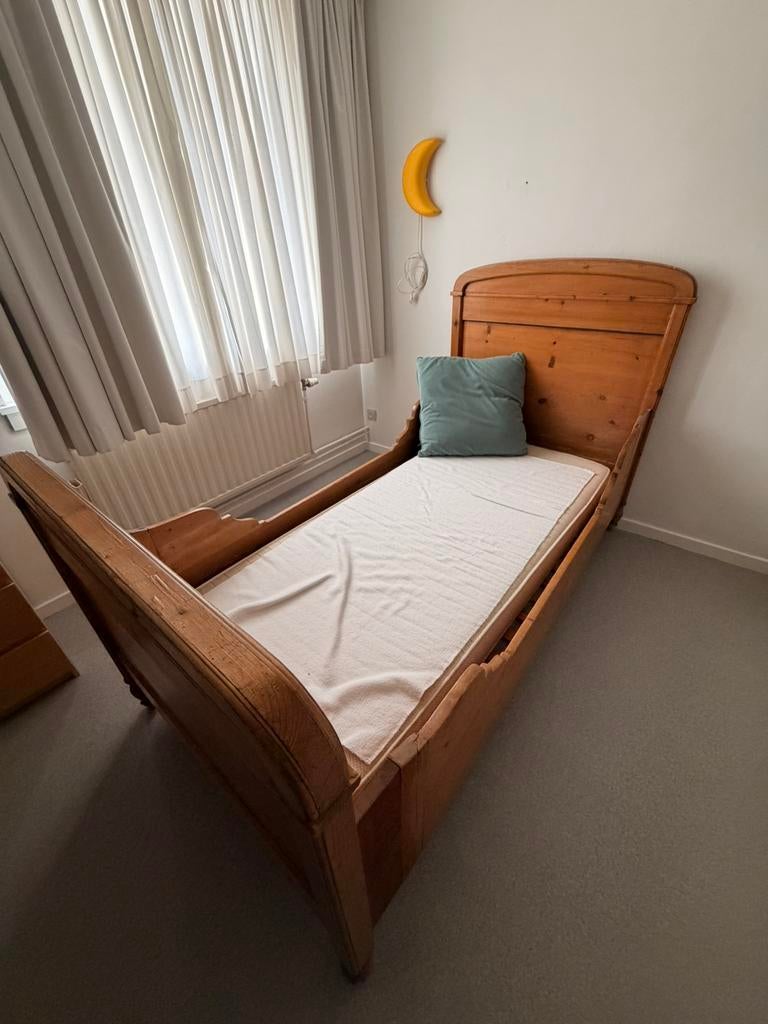 Lit romantique pour enfant, Enlèvement