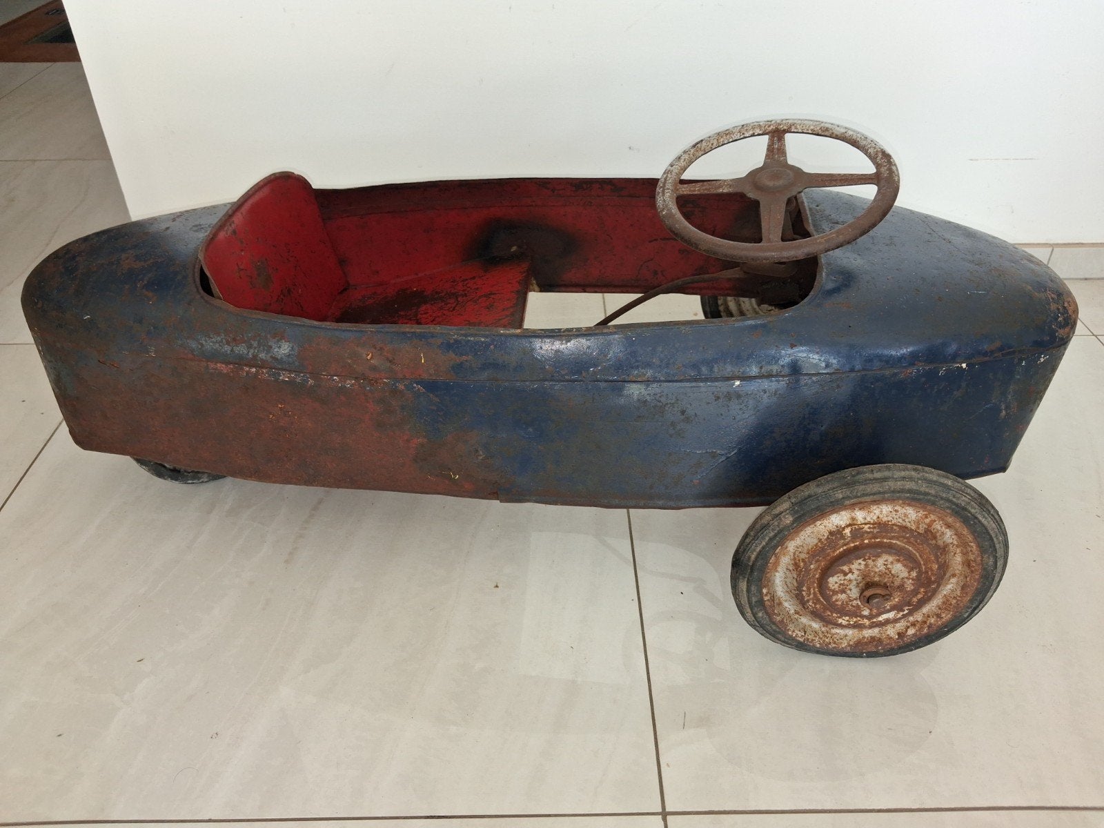 Vintage trapauto driewieler, Antiek en Kunst, Antiek | Speelgoed, Ophalen