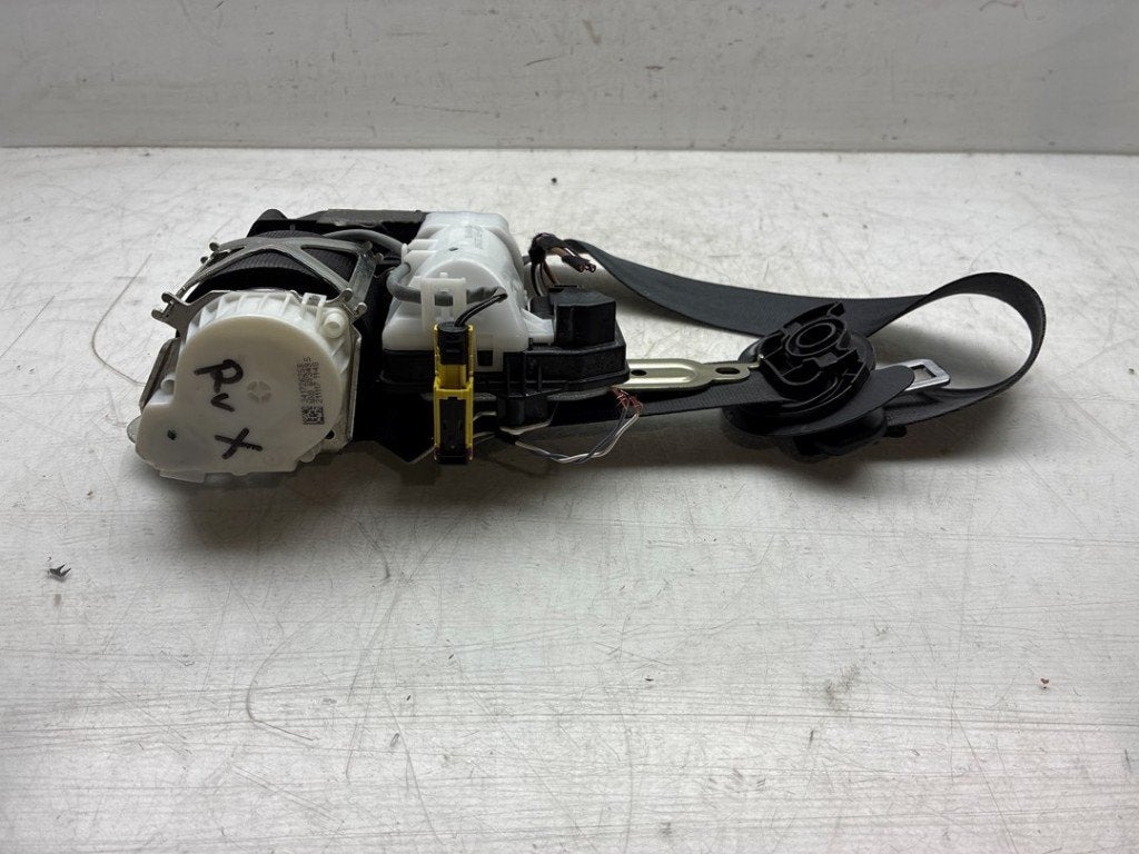 CEINTURE DE SECURITE AVANT DROIT Volkswagen Golf VII (AUA), Volkswagen, Volkswagen AG, Utilisé, Kundenbetreuung@volkswagen.de