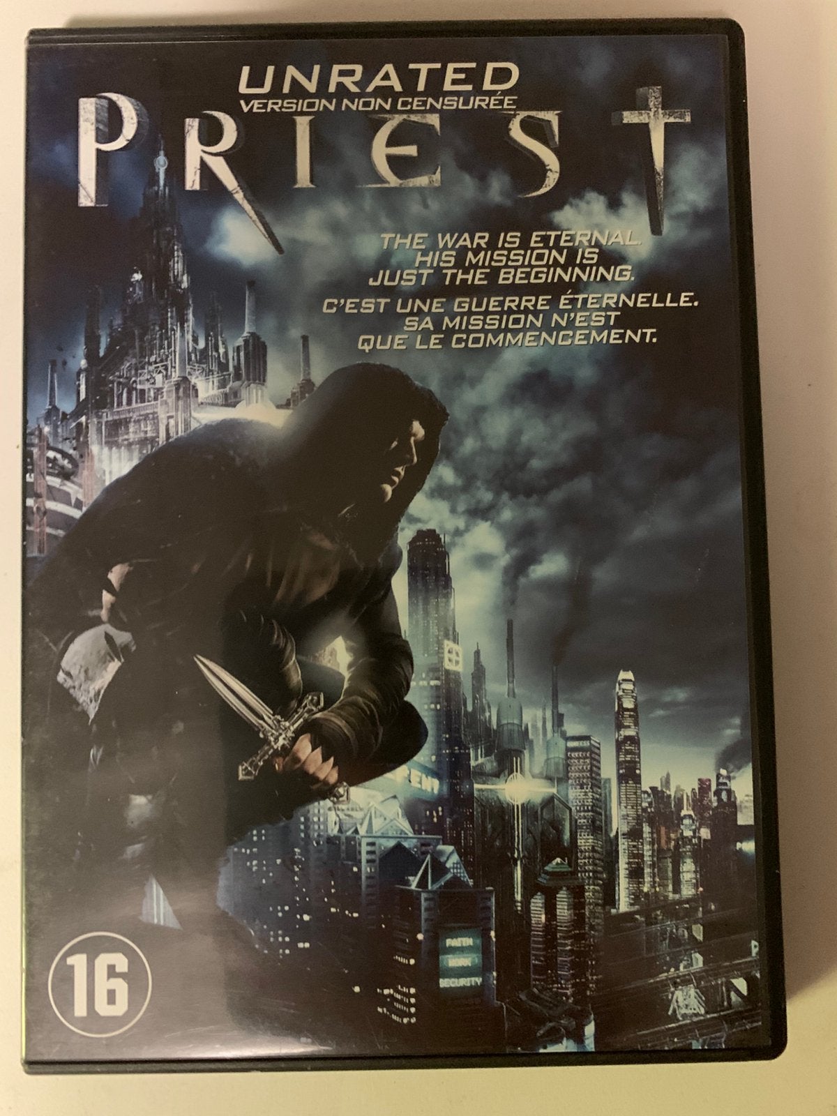 Priest, Enlèvement ou Envoi, Comme neuf, Anglais, Néerlandais