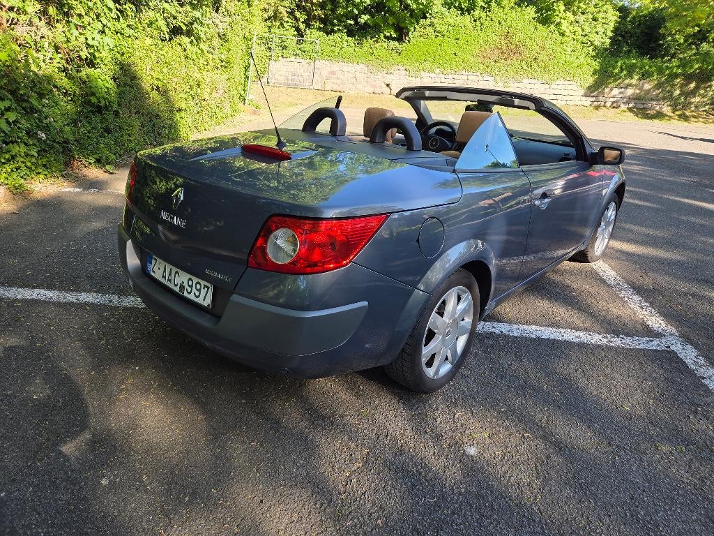 Renault megane cabriolet 2006 146973 km, Autos, Cuir, Achat, 82 kW, Entreprise