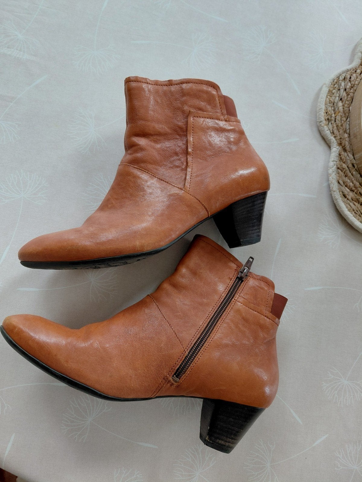 cognac lederen dames laarsjes merk Think maat 39, Ophalen of Verzenden