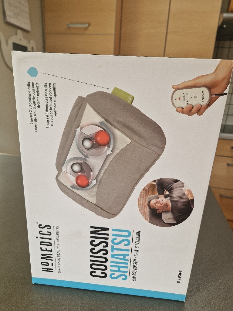 nekmassage, Ophalen, Zo goed als nieuw, Massagestoel of Kussen