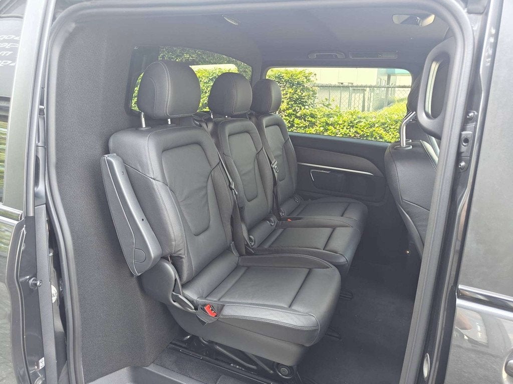 Mercedes-Benz V 300 d 5-zit AMG + Night/Warm+koud Leder/360/, Automaat, Gebruikt, Zwart, 4 cilinders