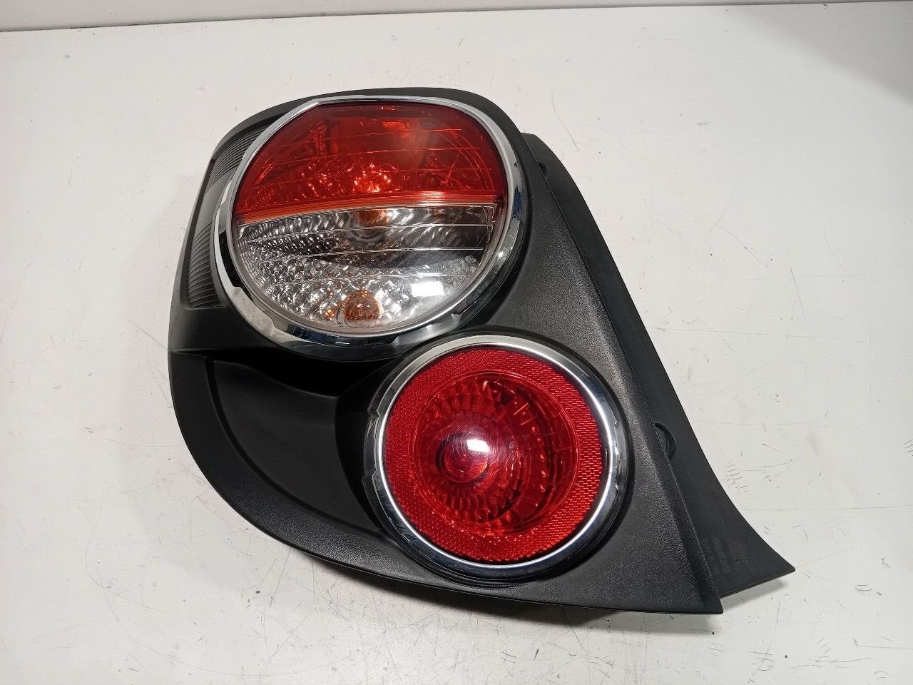 Achterlicht links buiten Chevrolet Aveo, Onderdelen@venauto.nl, Van der Ven Autorecycling B.V., Gebruikt, Ettenseweg 76, 4706 PB Roosendaal, The Netherlands