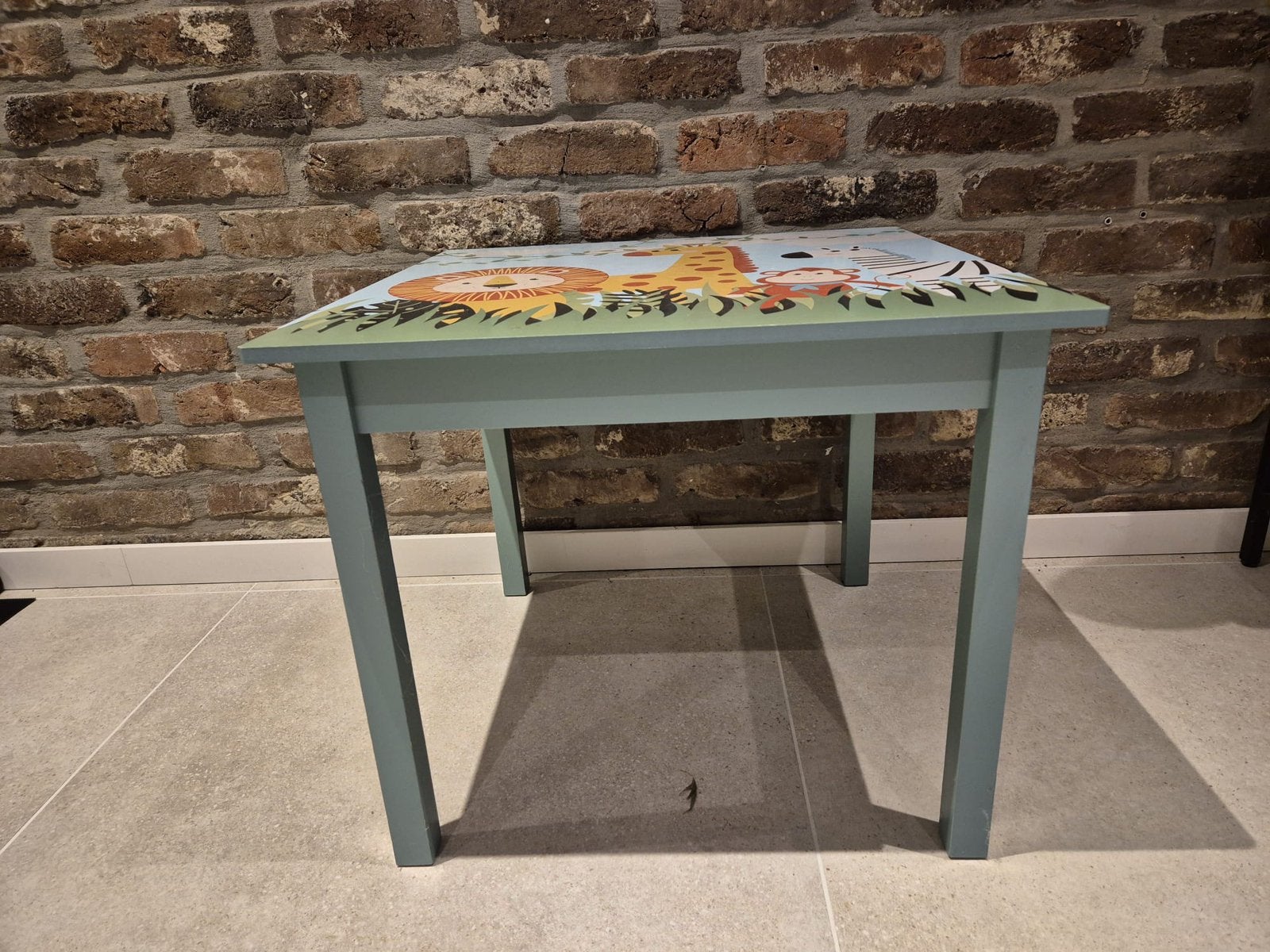 Table pour enfants/jeux avec imprimé animalier, Enfants & Bébés, Chambre d'enfant | Tables & Chaises, Enlèvement ou Envoi, Comme neuf