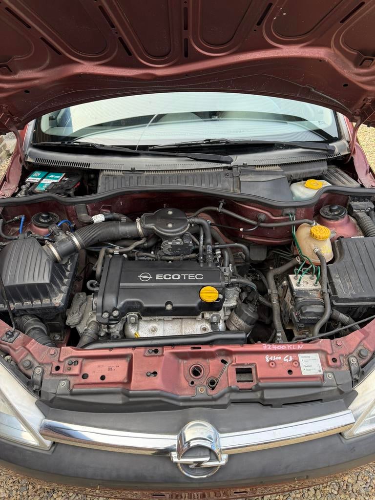 Opel corsa c 1.2 benzine