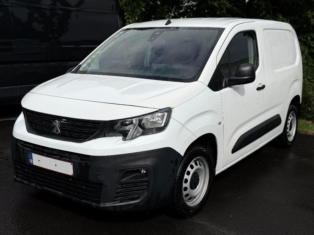 Peugeot partner 1.5 diesel lichte vracht 3-sit, Auto's, Voorwielaandrijving, Wit, Bedrijf, Dealer onderhouden