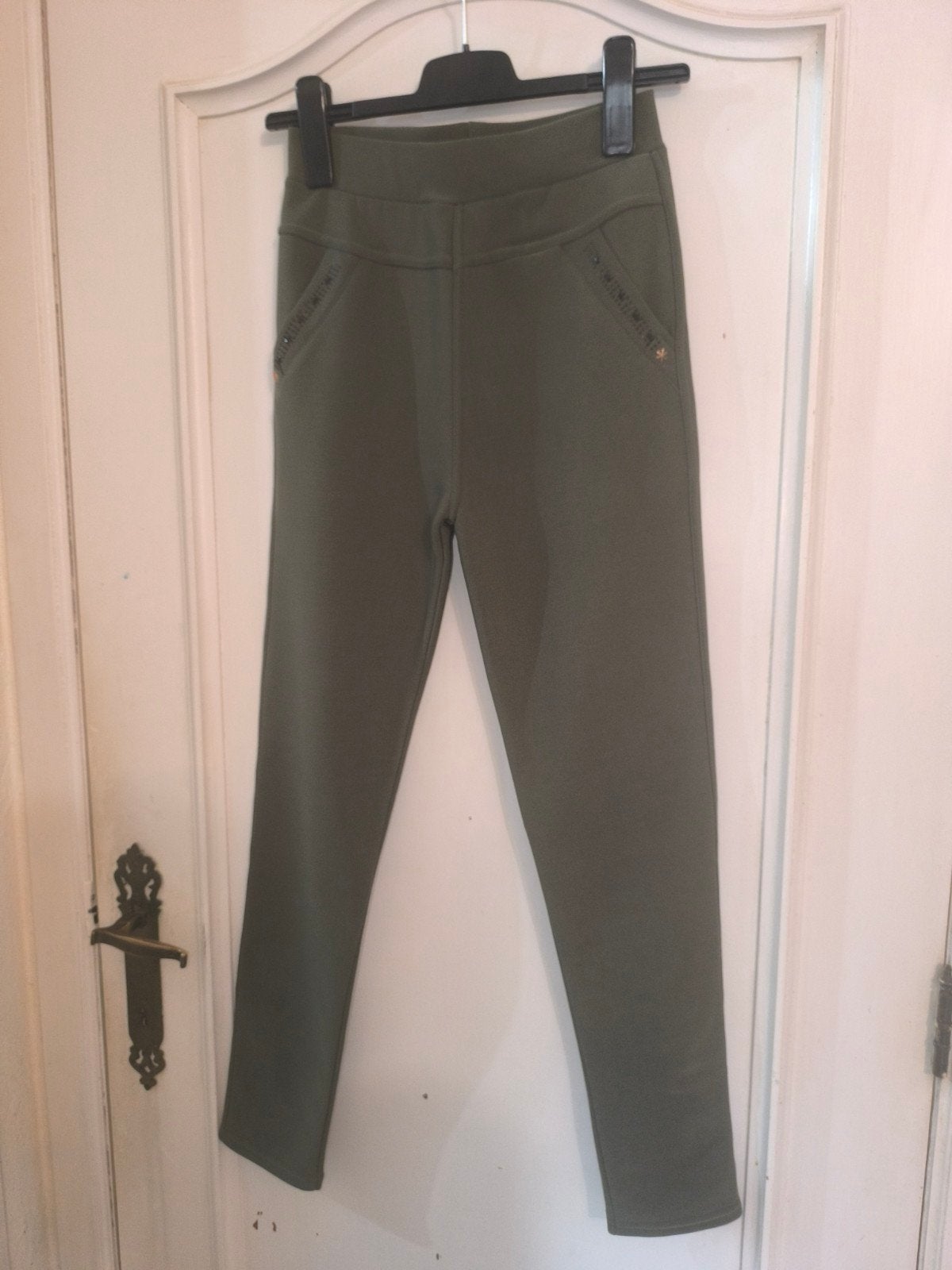 Leuke broek small, Vêtements | Femmes, Leggings, Collants & Bodies, Enlèvement ou Envoi