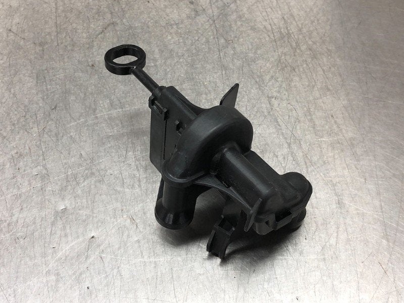 MOTEUR DE VEROUILLAGE DU FLUX DE CARBURANT Aygo (B40), Utilisé, Toyota