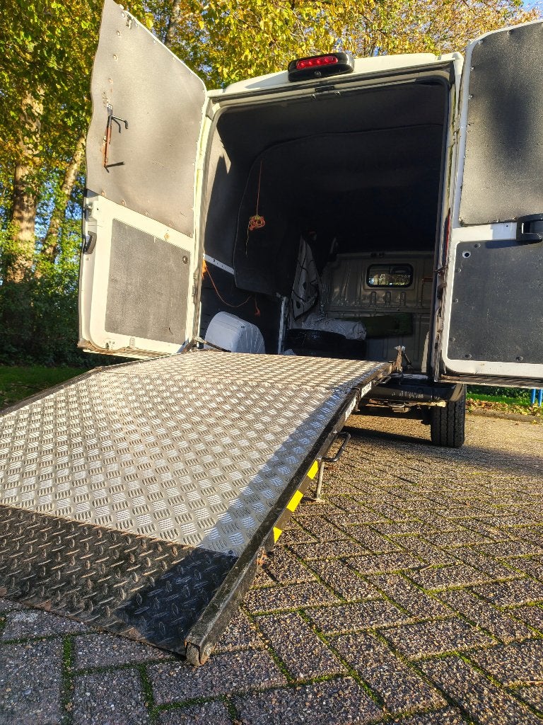 Citroën Jumper L3H2 Euro 6 | Laadbrug | Geïsoleerd, Auto's, Voorwielaandrijving, 4 cilinders, 2500 kg, 5 deurs