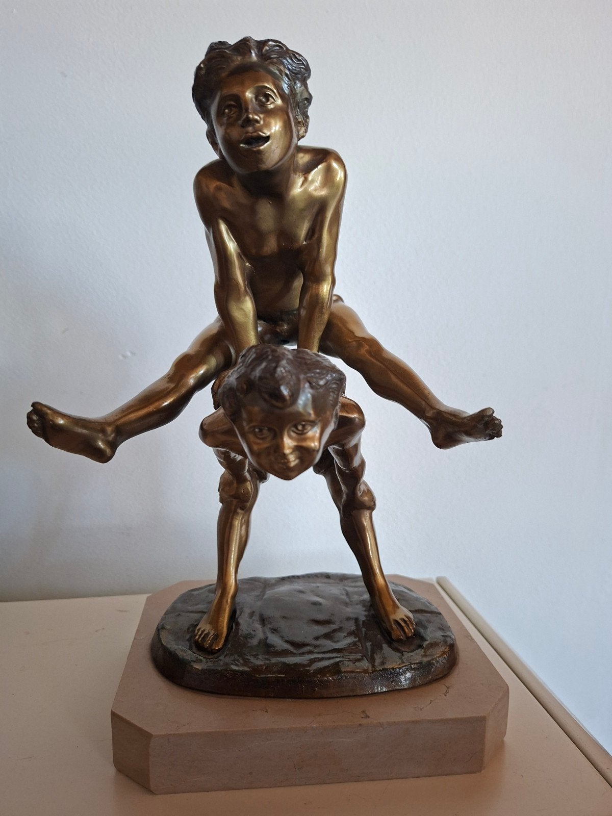 Bronzen beeldje, Ophalen, Brons