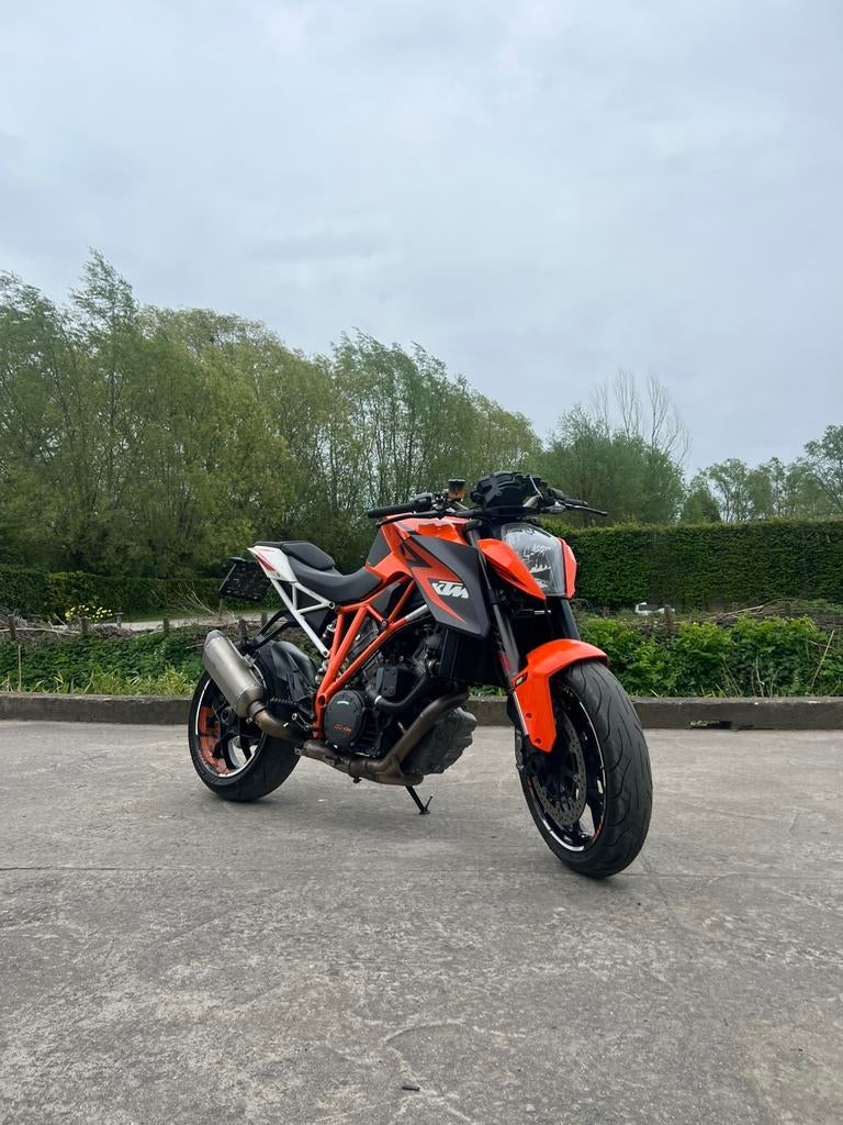 Ktm 1290 superduke r 2016, Permis Moto A, Plus de 35 kW, 2 cylindres, Particulier