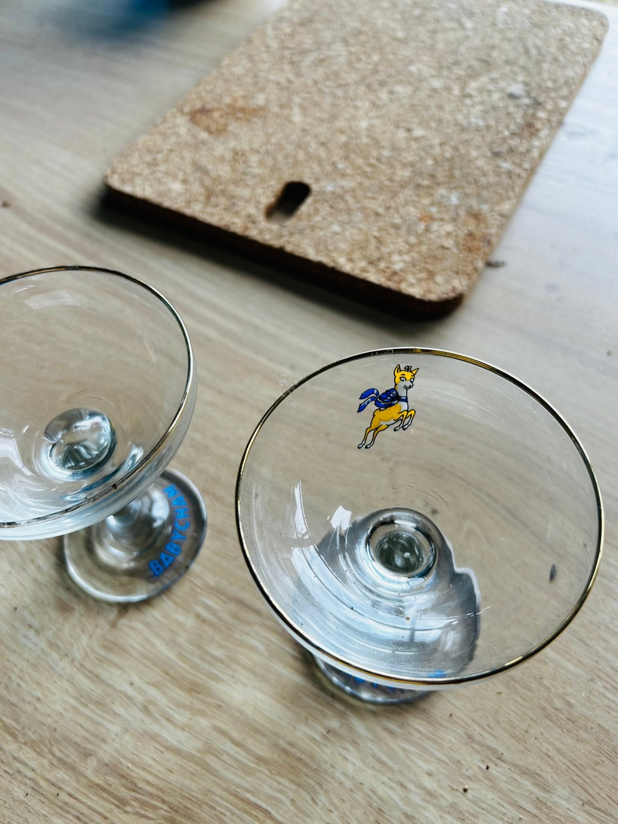 Babycham glazen, Enlèvement