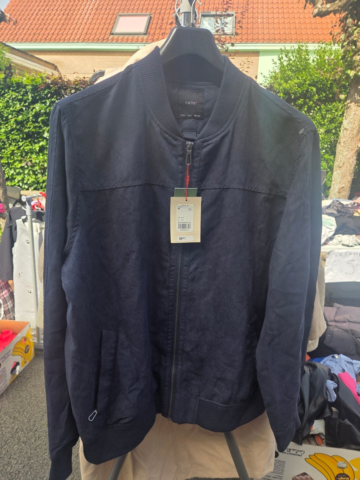 Veste Celio neuve mi Season, Enlèvement