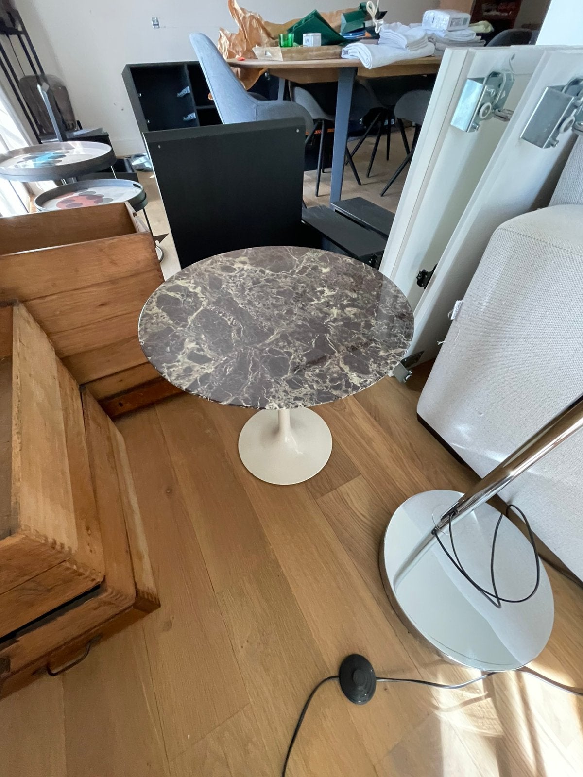 Bijzettafel marmer, Enlèvement
