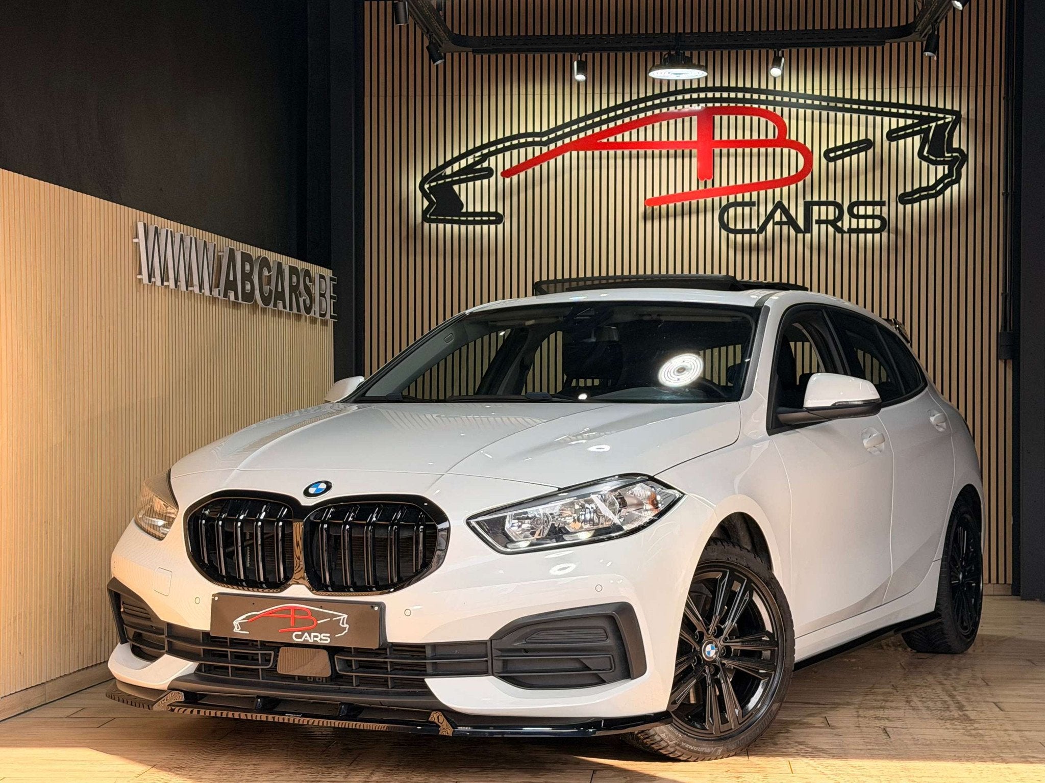 BMW 1 Serie 116 dA * LOOK PACK M SPORT * GARANTIE 12 MOIS *, Autos, BMW, Achat, Euro 6, Entreprise, Noir