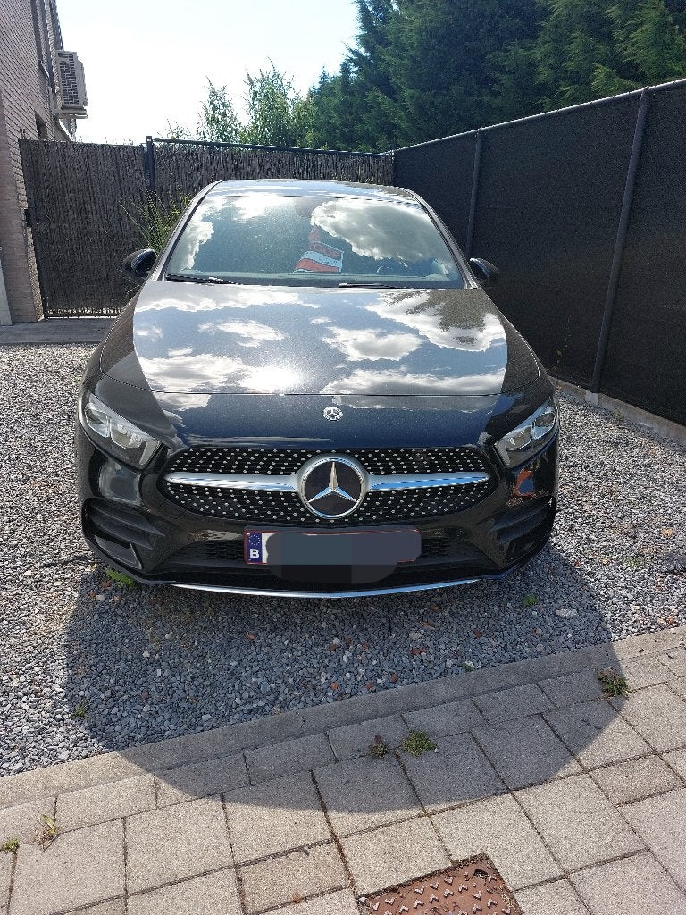 Mercedes A180 AMG, Auto's, Mercedes-Benz, Voorwielaandrijving, Leder en Stof, Zwart, Handgeschakeld