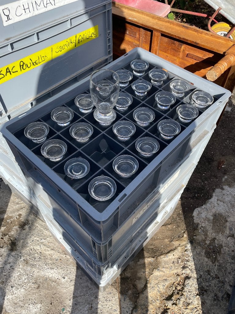 Verres à bières Durobor avec bacs euronormes, Enlèvement