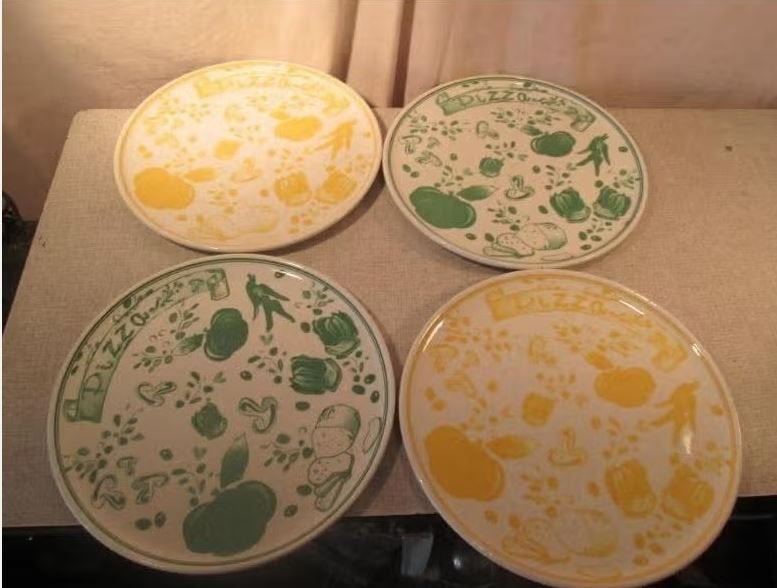 4 grandes assiettes à pizza de 30 cm, Enlèvement ou Envoi, Comme neuf, Céramique, Assiettes(s)