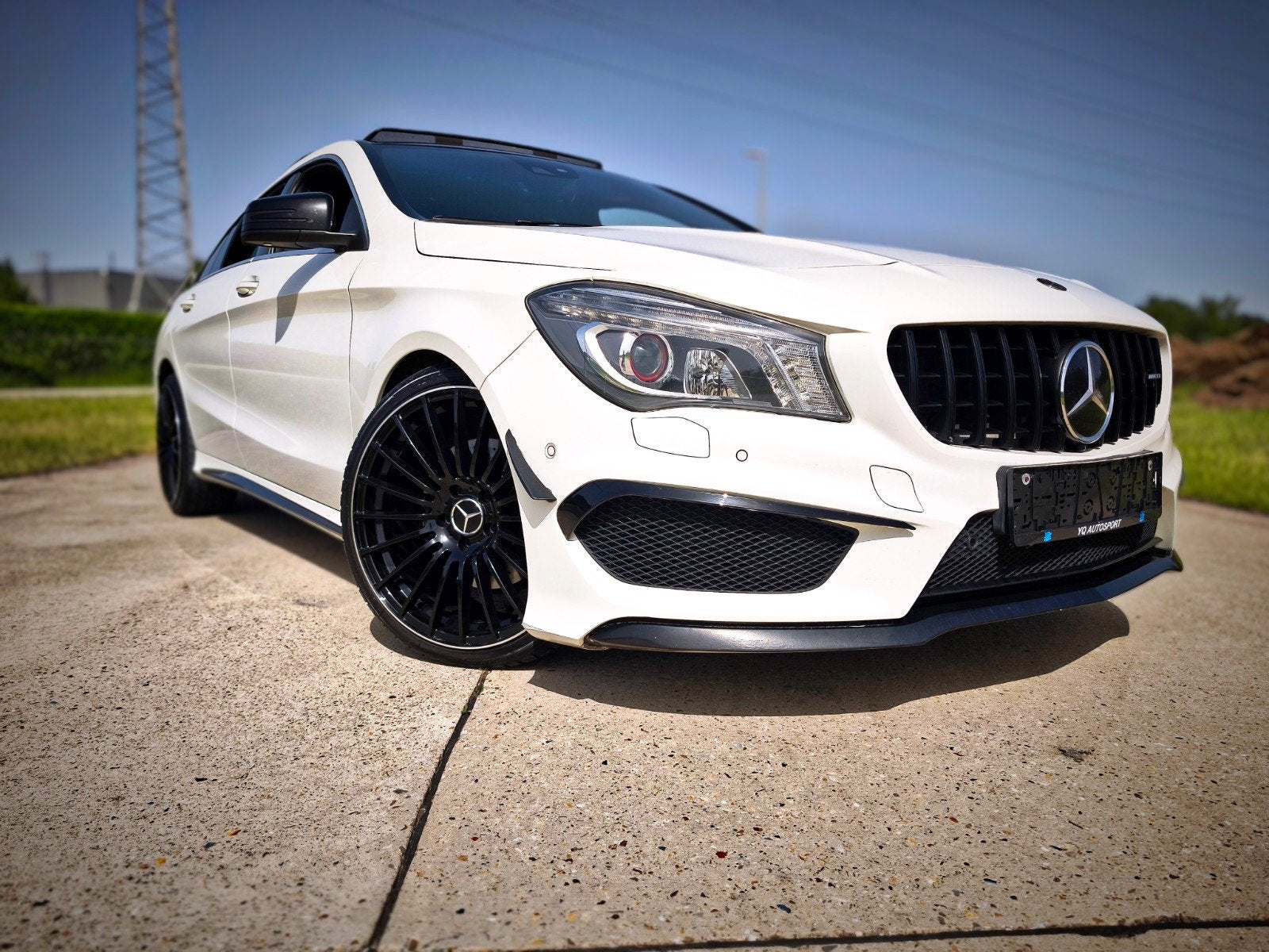 Mercedes-benz CLA 250 AMG panodak 4 Matic, Auto's, Automaat, CLA, Alcantara, Wit
