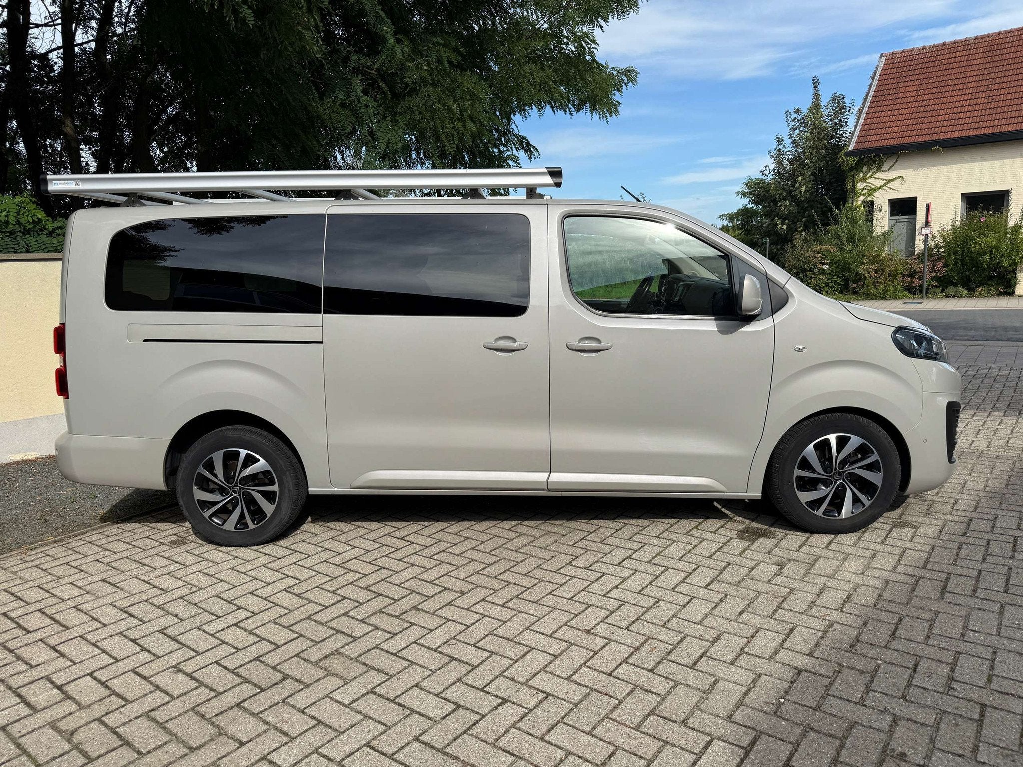 Citroën Jumpy Dubbel Cabine 2,0 HDi 177 PK AUTOM + NAVI + H, Autos, 177 ch, Euro 6, Entreprise, Noir