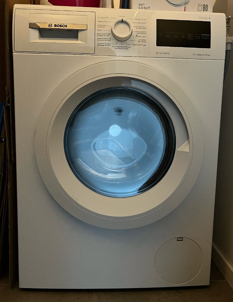 Wasmachine Bosch WAN282E4FG | 1 jaar oud, 1200 à 1600 tours, 6 à 8 kg, Comme neuf, Chargeur frontal