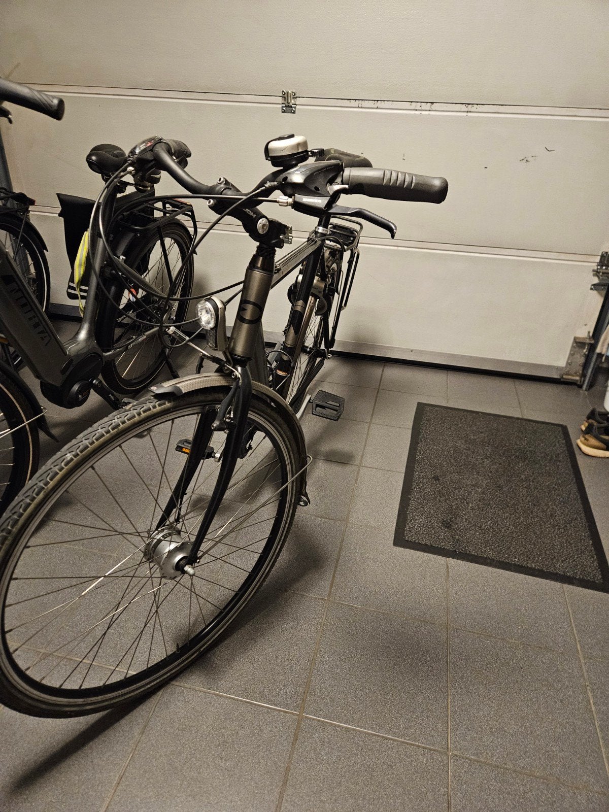 Herenfiets Thompson, Ophalen