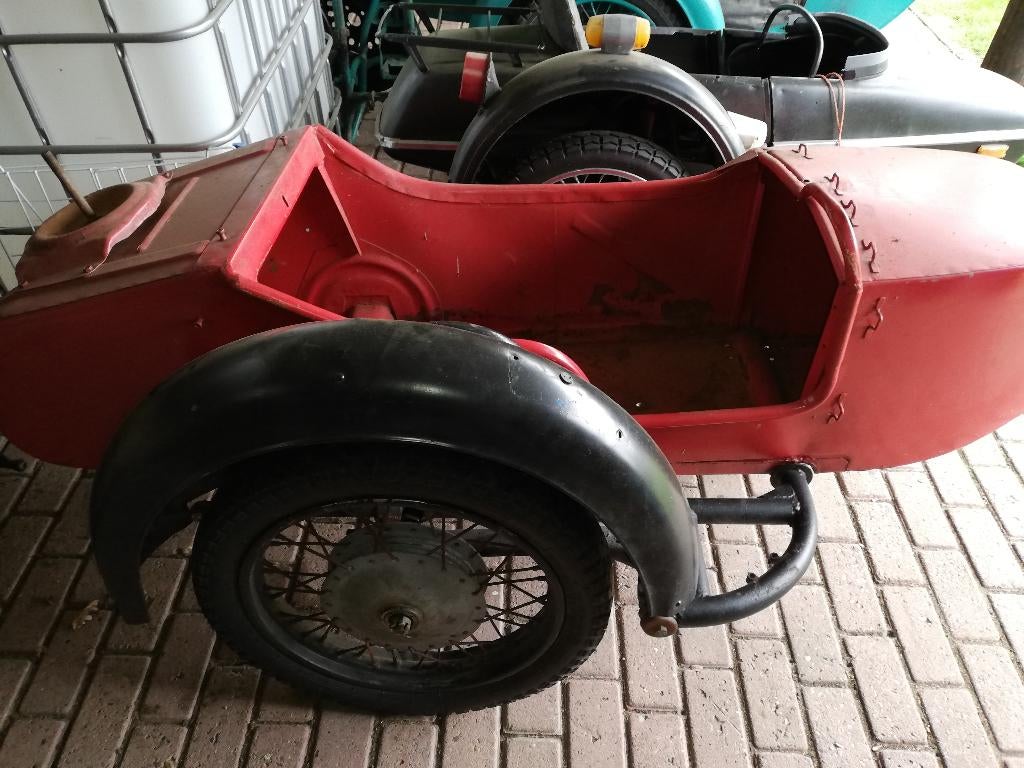 Sidecar du Dniepr, Motos, Enlèvement, Utilisé