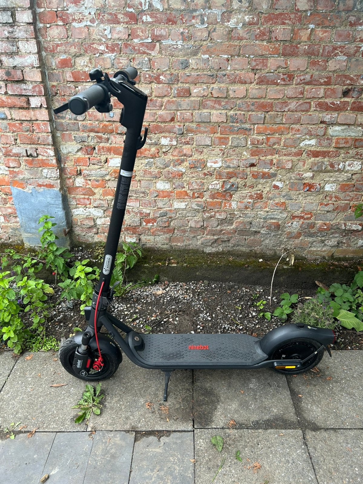 SEGWAY Segway-Ninebot F2 PRO E II, Fietsen en Brommers, Ophalen, Zo goed als nieuw, Elektrische step (E-scooter)