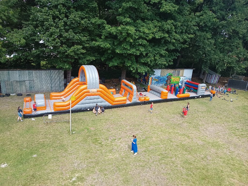grote stormbaan, sprinkgasteel, obstakelbaan - 30m lang, Enlèvement, Utilisé