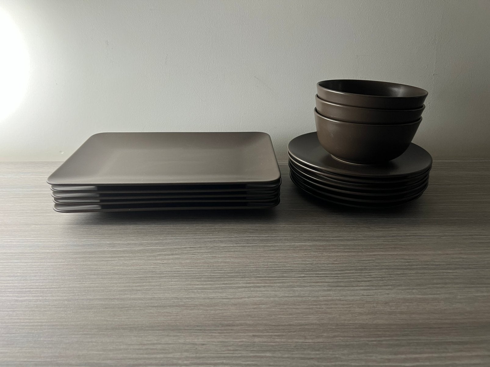 Vaisselle IKEA FARKGLAR mat brun — lot 14 pièces, Enlèvement